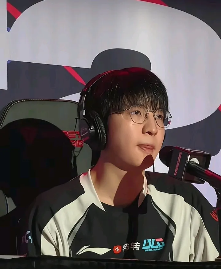 关于LGD翻盘DK，CoreJJ一己之力扛起全队的信息