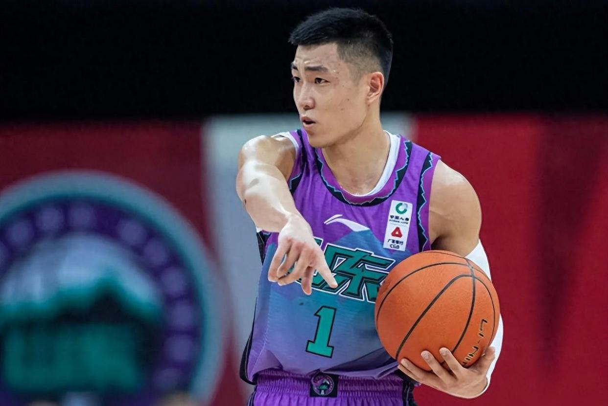 骑士险胜山东队，高诗岩状态火热