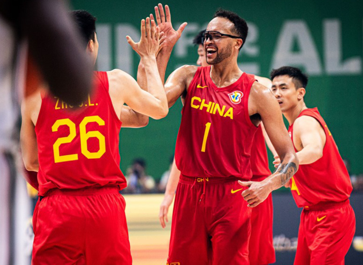 顶尖国内篮球赛事展现强队实力，引发球迷狂热的简单介绍