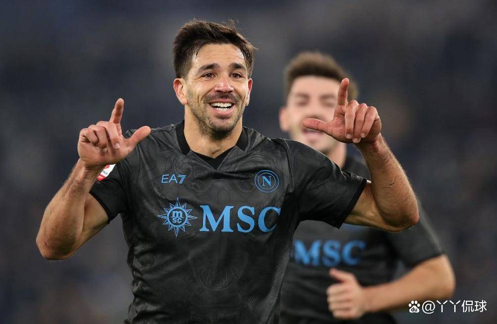 关于那不勒斯队员备战对都灵的对决的信息
