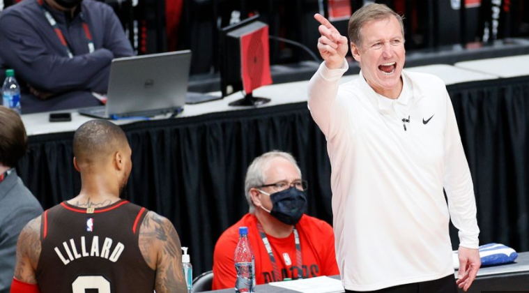 开拓者主帅斯托茨智斗对手，率队取胜