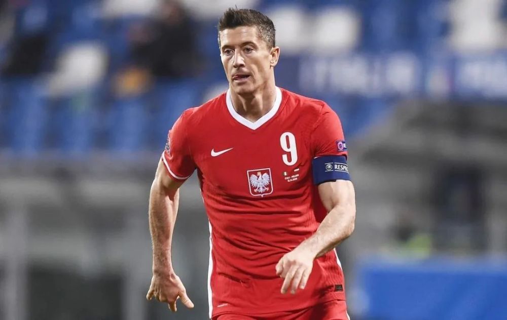 荷兰险胜瑞典，晋级之路仍遥远的简单介绍