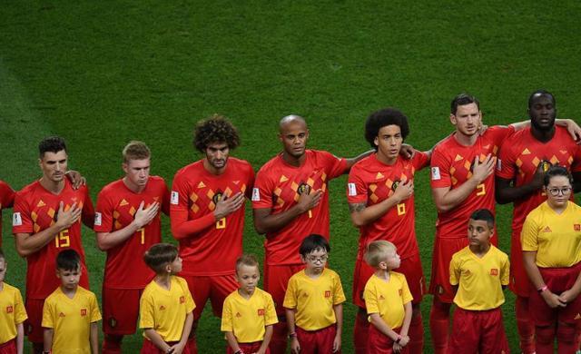 包含南美足坛传奇教练组建黄金一代的词条