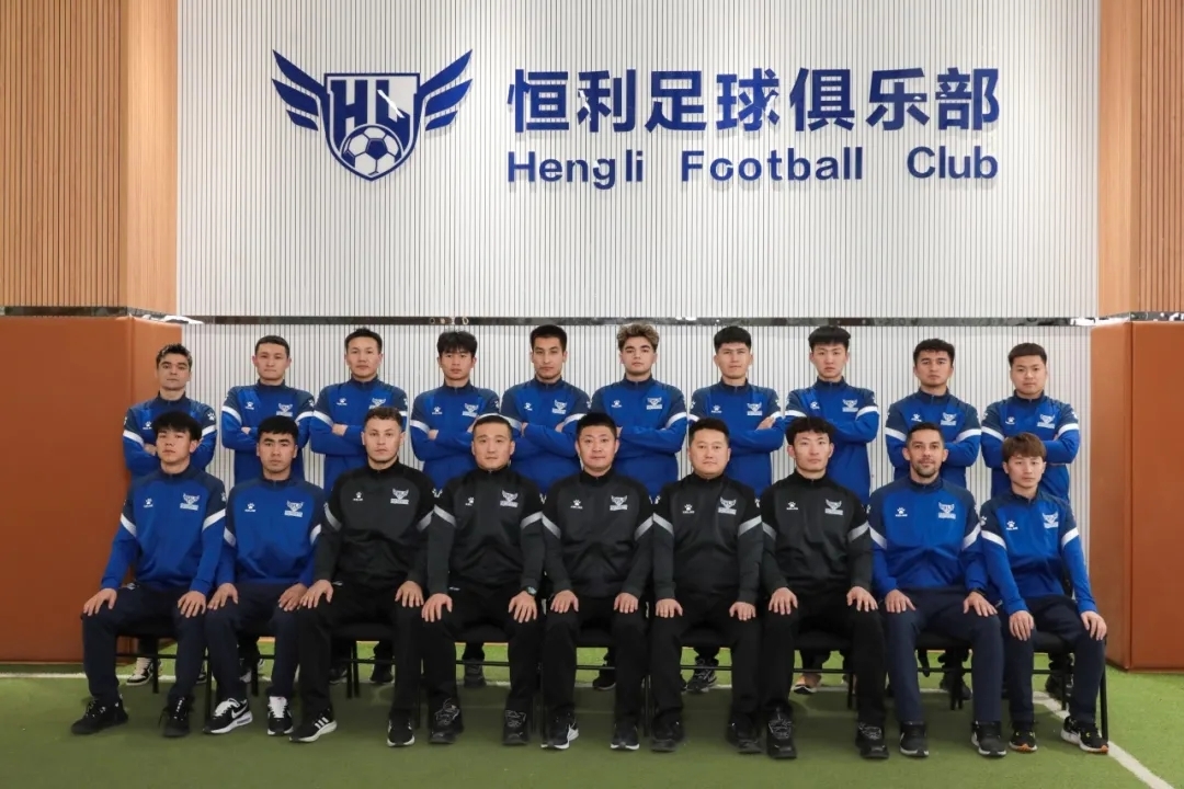 热门足球新闻突发！双方球队计划全面升级球员阵容的简单介绍