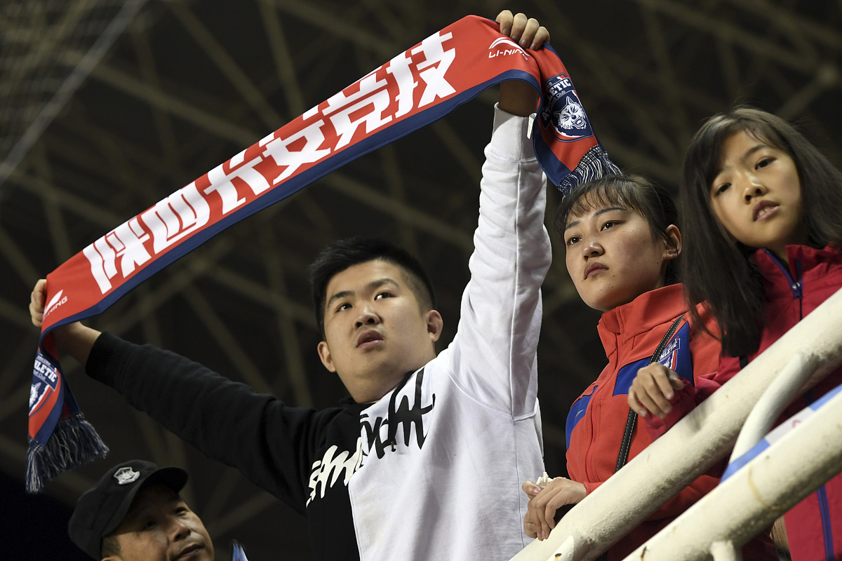 球员们为了胜利付出了巨大的努力和汗水