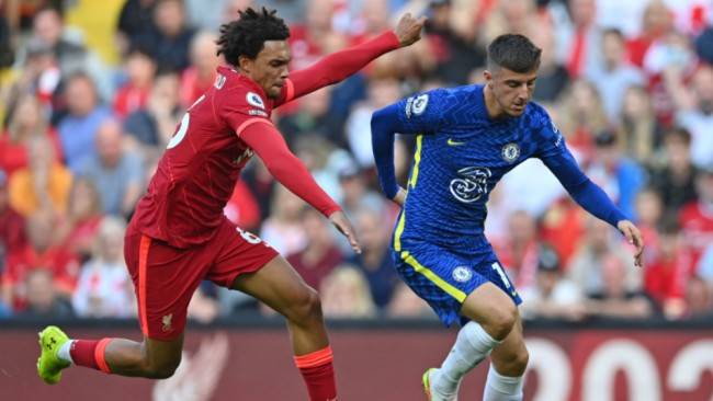 关于英超球队战胜对手，球队士气高昂的信息