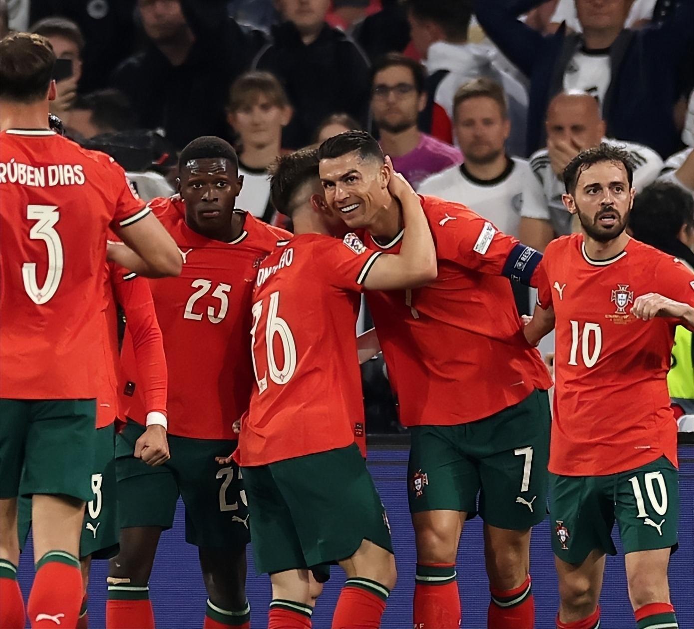 包含阿尔巴尼亚悍然战胜拉脱维亚，晋级欧国联半决赛的词条