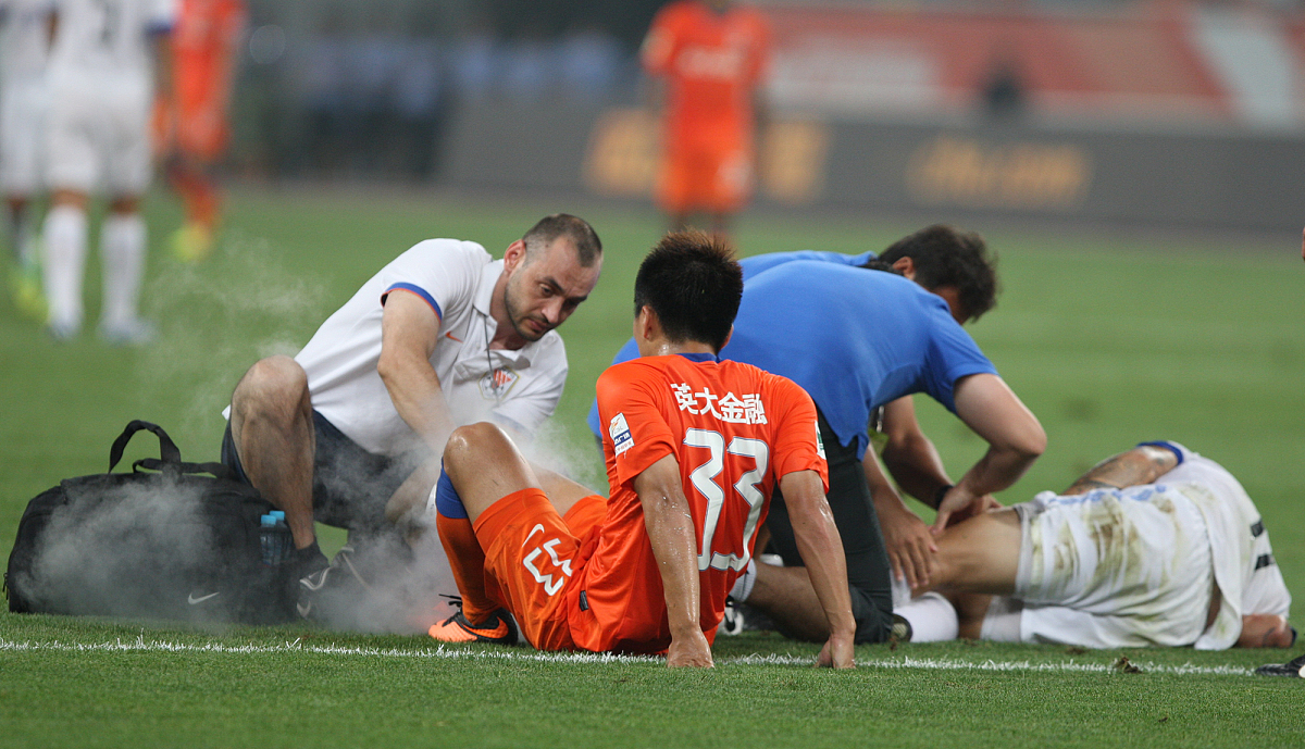 包含出人意料！实力强劲球队遭遇意外失利的词条