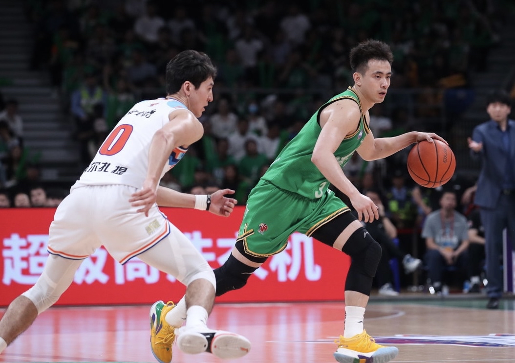 云南男篮表现优异，取得胜利！