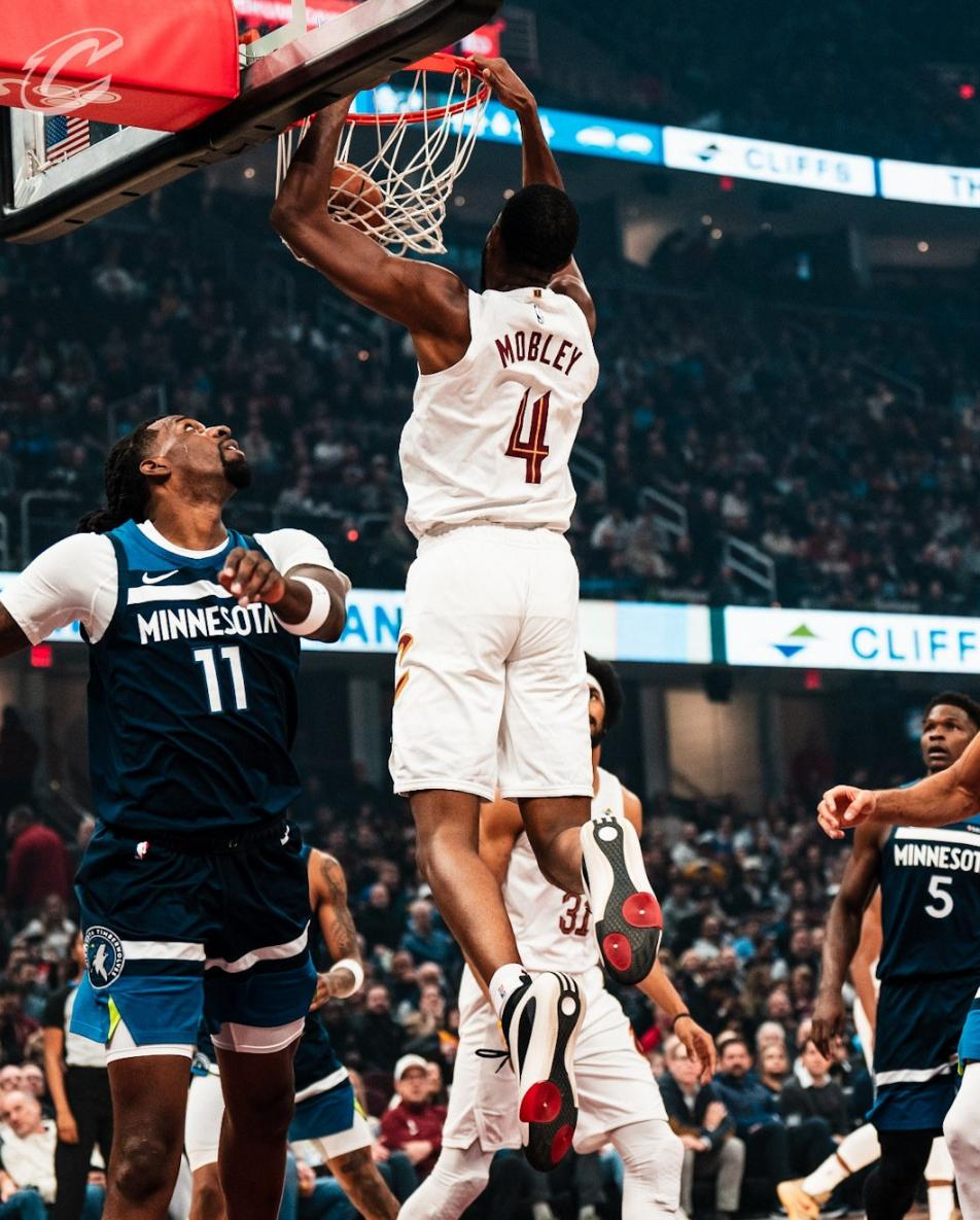 比赛中球员砍下至尊数据,完美发挥 比赛中球员砍下至尊数据,完美发挥