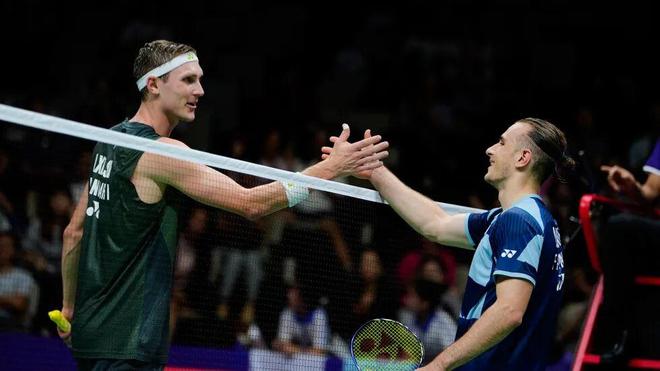 包含印尼羽毛球队鏖战韩国羽毛球队，安赛龙统治全场的词条