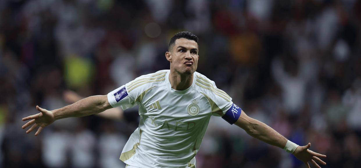 中国鏖战瑞典，C罗打破历史纪录