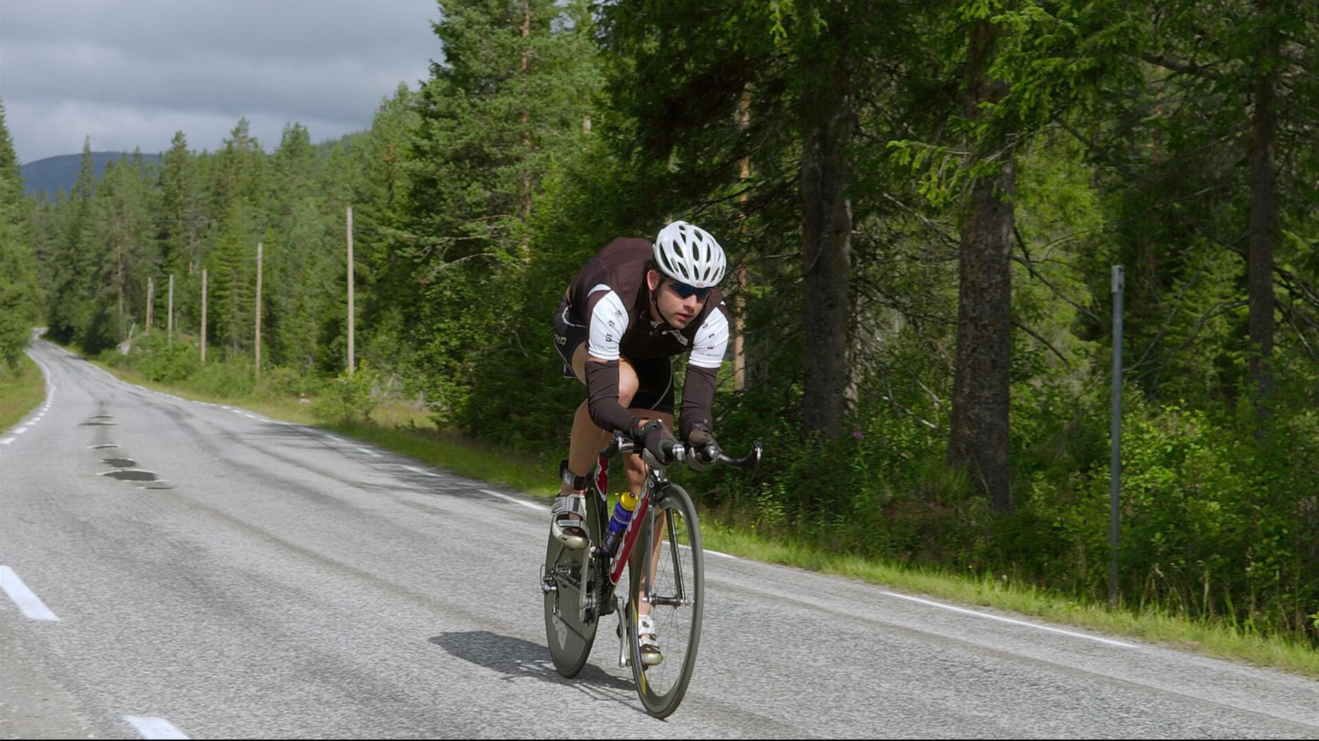 利拉德赛后评分拉满背后，太阳击败篮网的战术启示与球星价值重估